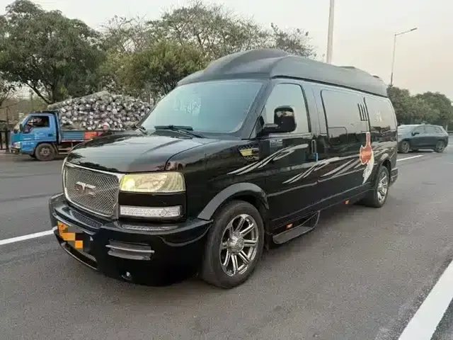 2014 SAVANA 6.0L G1500L Leader Class