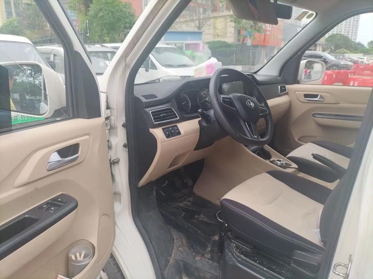 Used CHANGAN KUAYUE Xing V7 EV 2024 251 km Luxury Dual-Door Version 6 Seats — миниатюра 16
