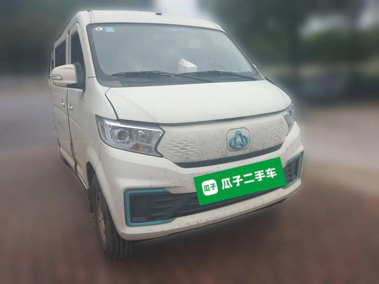Used CHANGAN KUAYUE Xing V7 EV 2024 251 km Luxury Dual-Door Version 6 Seats — миниатюра 3