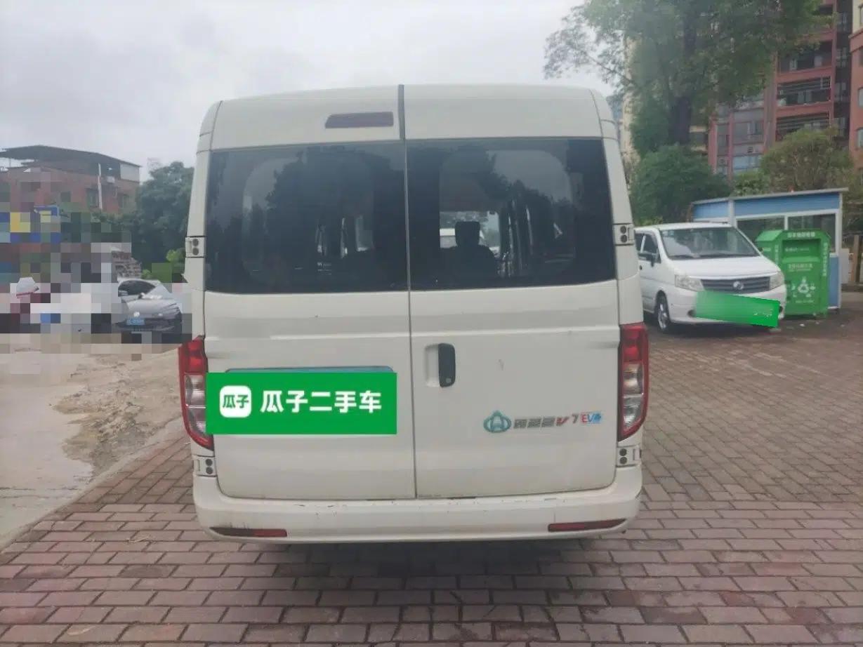 Used CHANGAN KUAYUE Xing V7 EV 2024 251 km Luxury Dual-Door Version 6 Seats — миниатюра 5