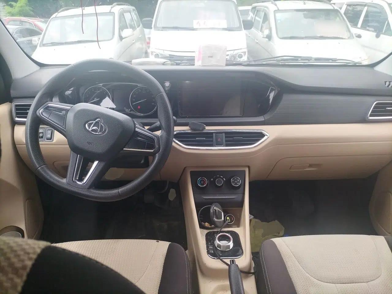 Used CHANGAN KUAYUE Xing V7 EV 2024 251 km Luxury Dual-Door Version 6 Seats — миниатюра 9