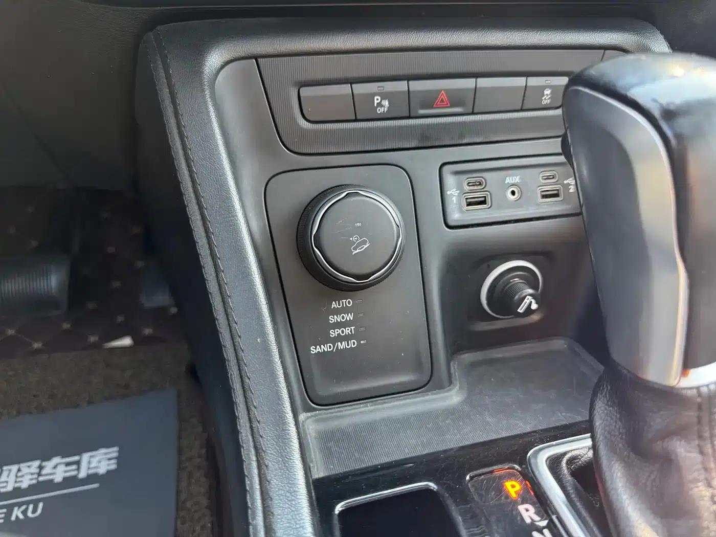 Commander 2018 2.0T 4WD Premium Edition (National V Emission Standard) — миниатюра 15