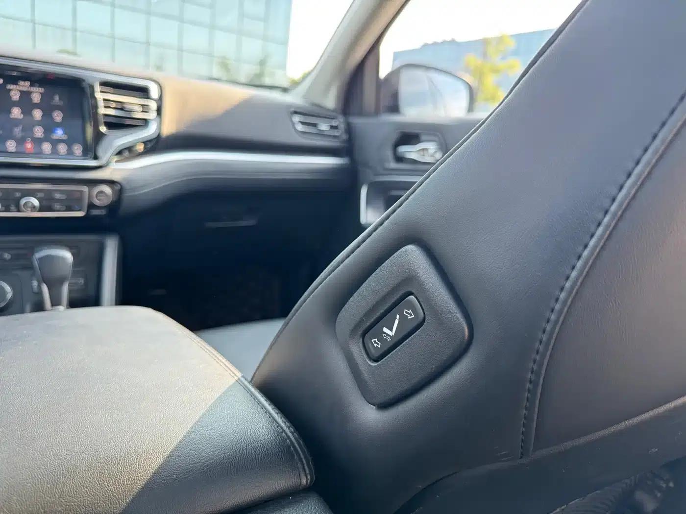 Commander 2018 2.0T 4WD Premium Edition (National V Emission Standard) — миниатюра 16