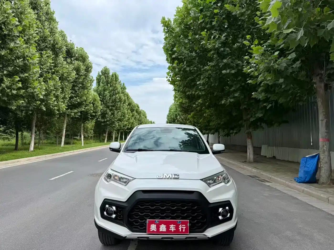Yuhu 7 2020 2.0T Diesel Automatic 4WD Premium Edition Short Wheelbase (National VI Emission Standard) JX4D20A6L — миниатюра 2