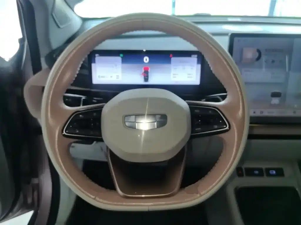 Geely Geometry M6 2022 Model 580 New Fun — миниатюра 11