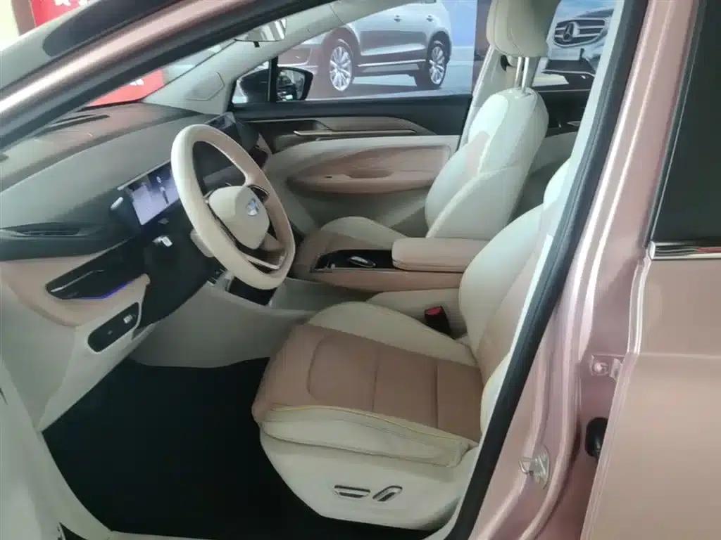 Geely Geometry M6 2022 Model 580 New Fun — миниатюра 15
