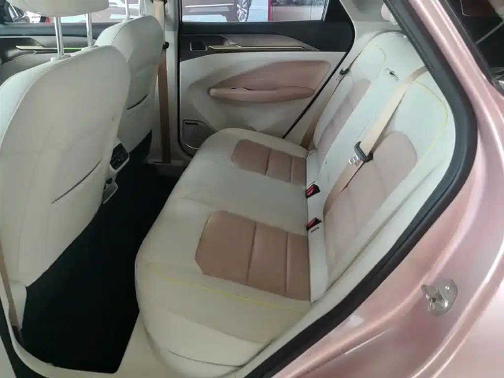 Geely Geometry M6 2022 Model 580 New Fun — миниатюра 17