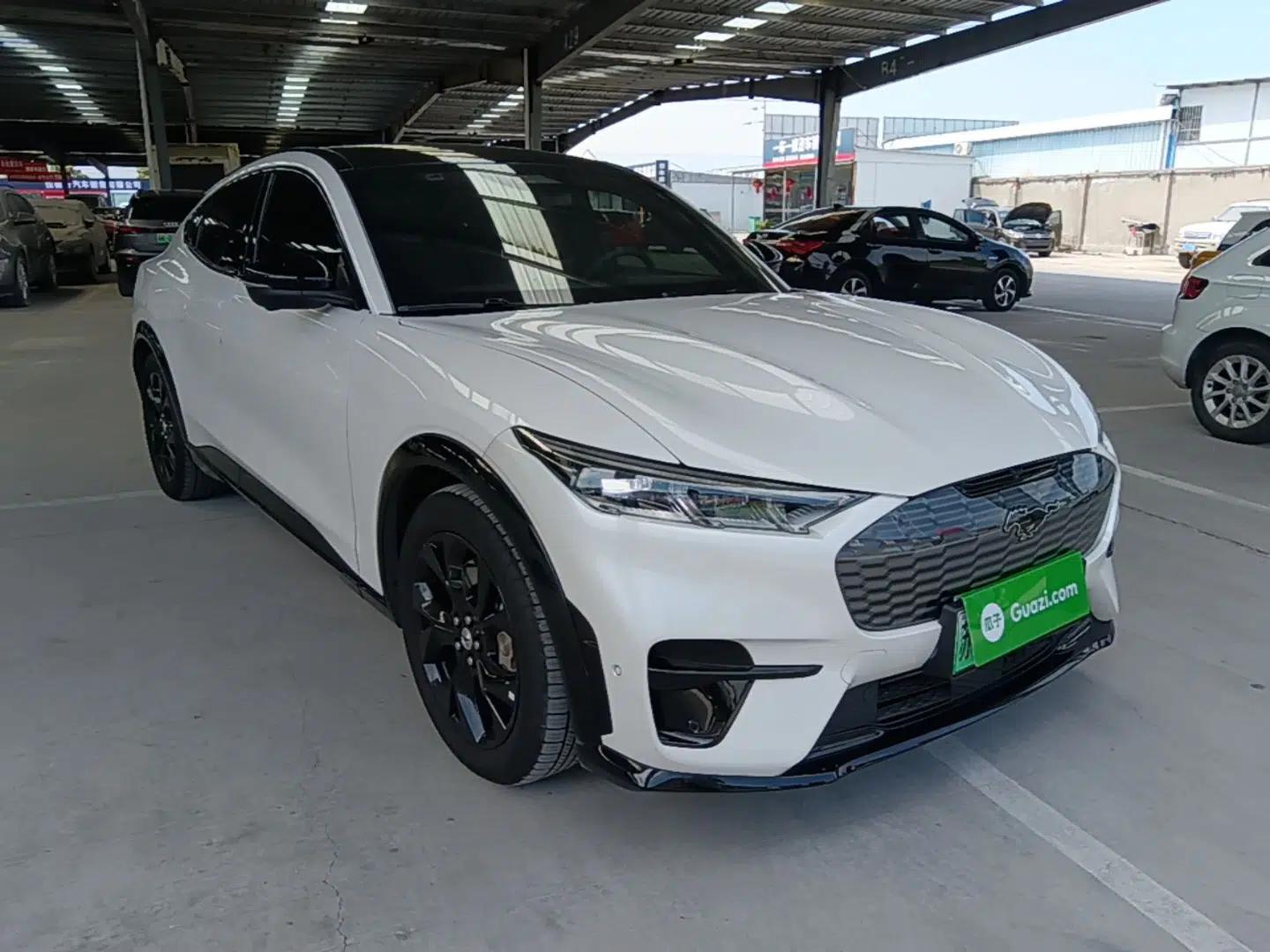 Used Ford Mustang Mach-E 2021 AION Y Plus Rear-Drive Luxury Edition (Long Range) — миниатюра 3