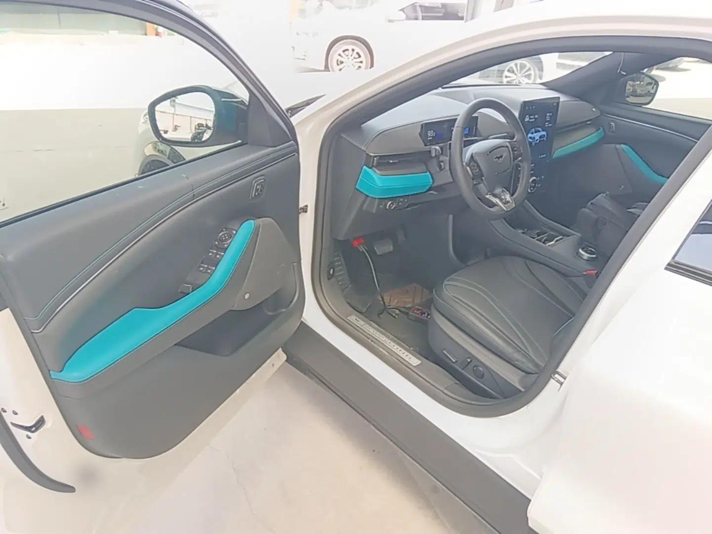 Used Ford Mustang Mach-E 2021 AION Y Plus Rear-Drive Luxury Edition (Long Range) — миниатюра 23