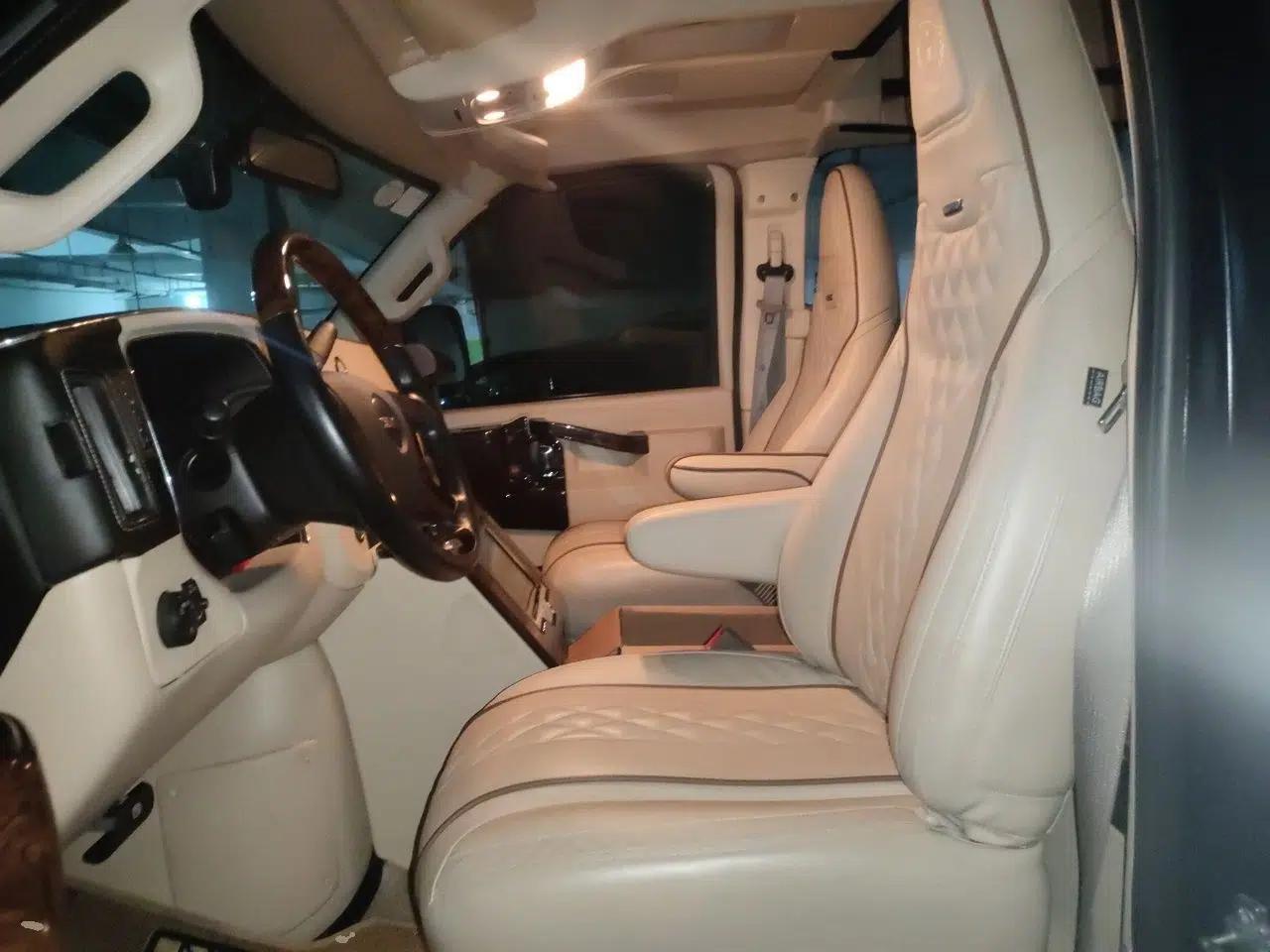 Used GMC SAVANA 2018 6.0L GX777 Prestige Star Edition — миниатюра 15