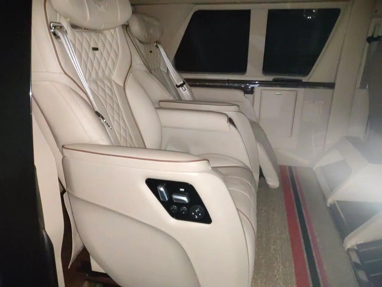 Used GMC SAVANA 2018 6.0L GX777 Prestige Star Edition — миниатюра 17