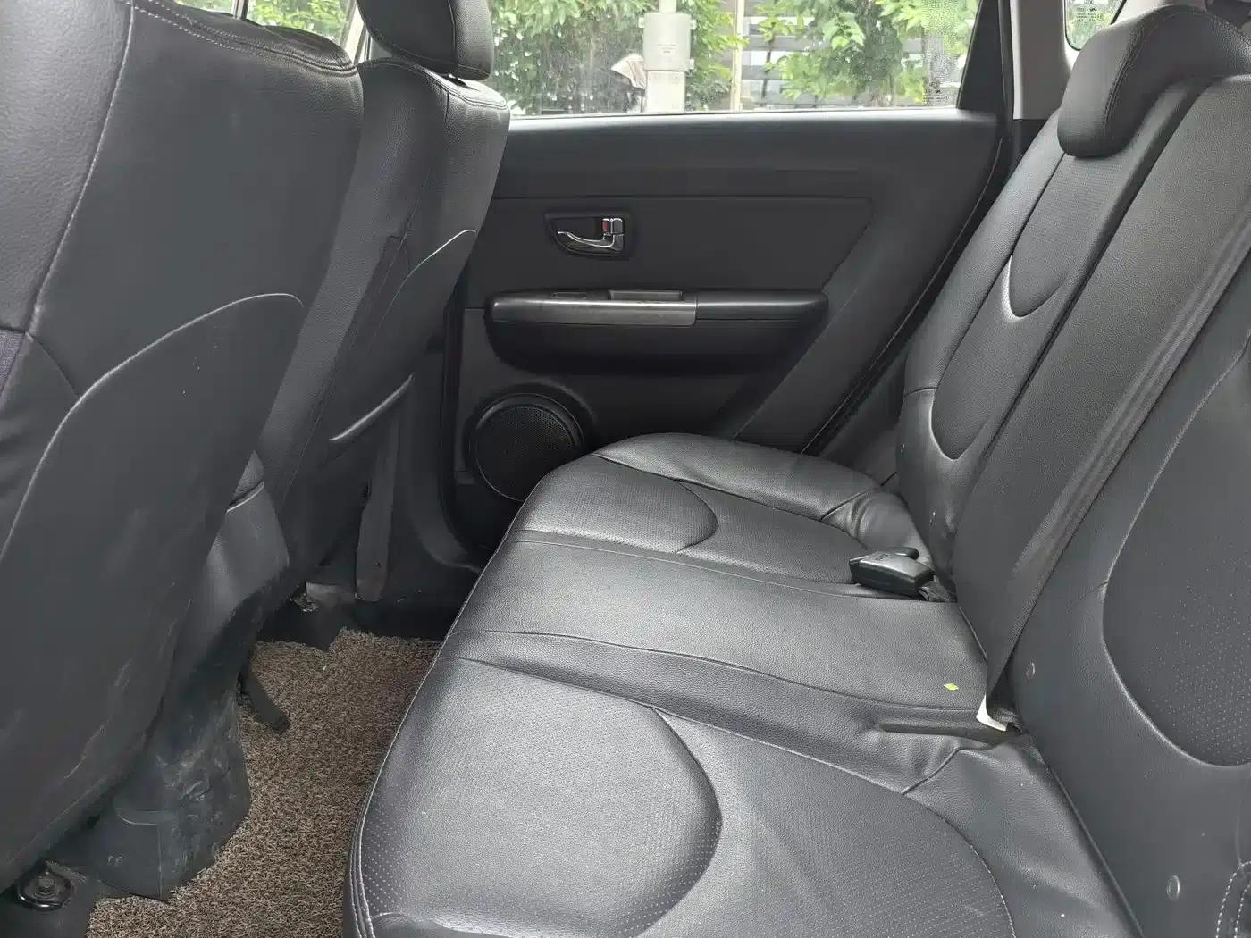 2013 Volkswagen Soul 1.6L AT Premium — миниатюра 10