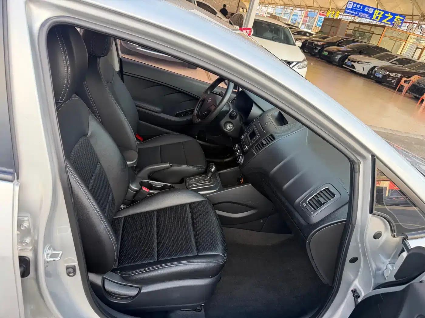 Kia K3S 2014 1.6L Automatic GL — миниатюра 12
