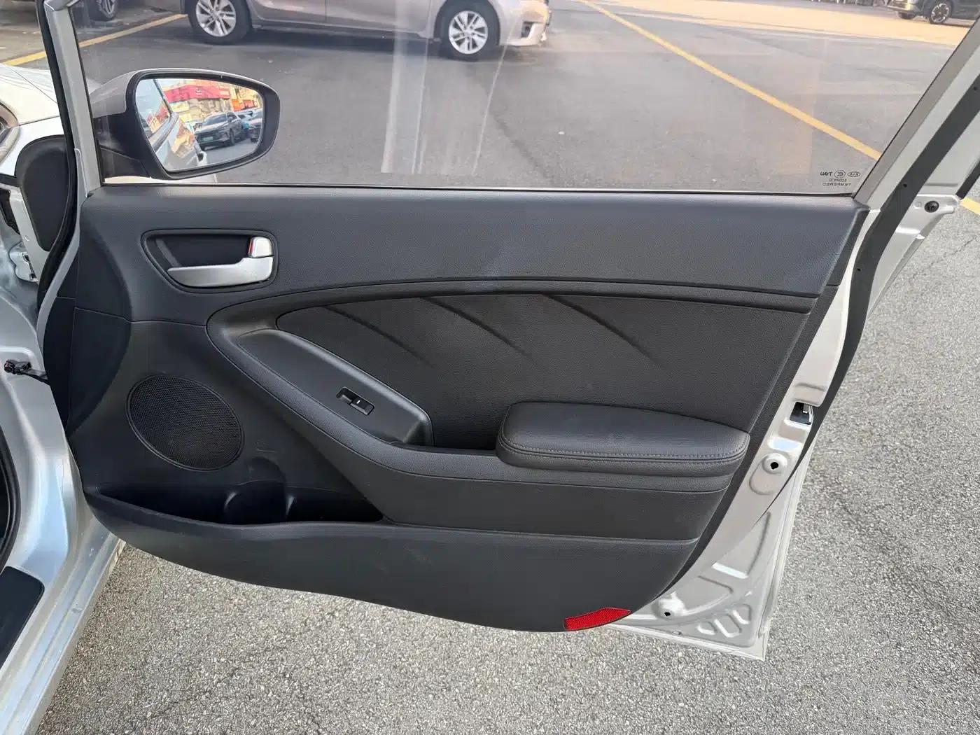 Kia K3S 2014 1.6L Automatic GL — миниатюра 13