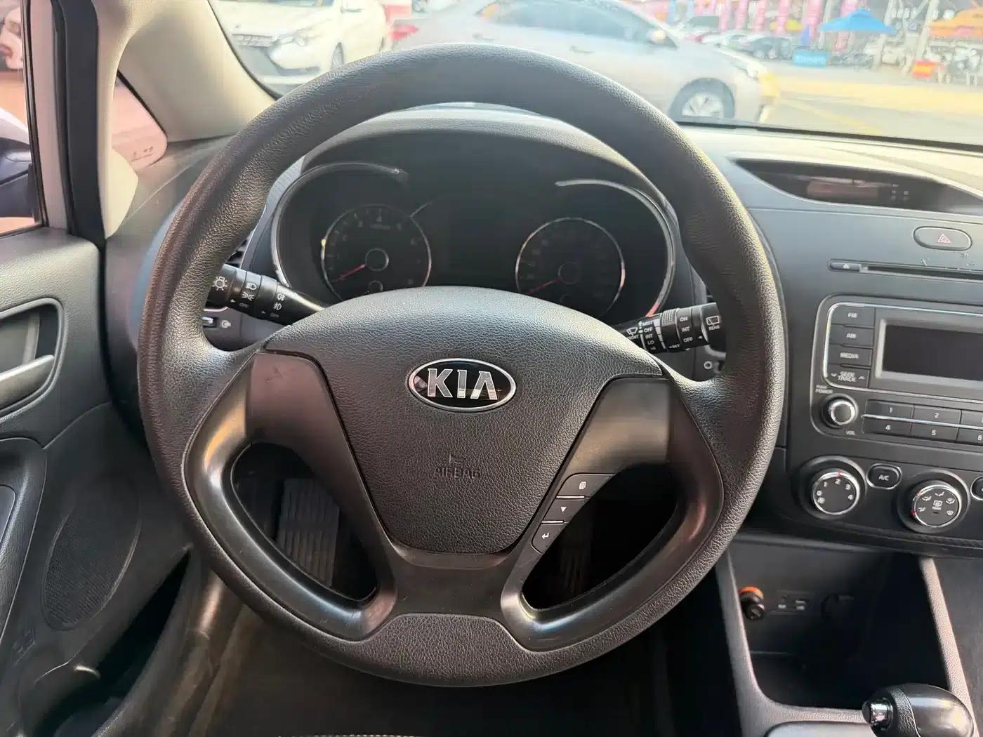 Kia K3S 2014 1.6L Automatic GL — миниатюра 24