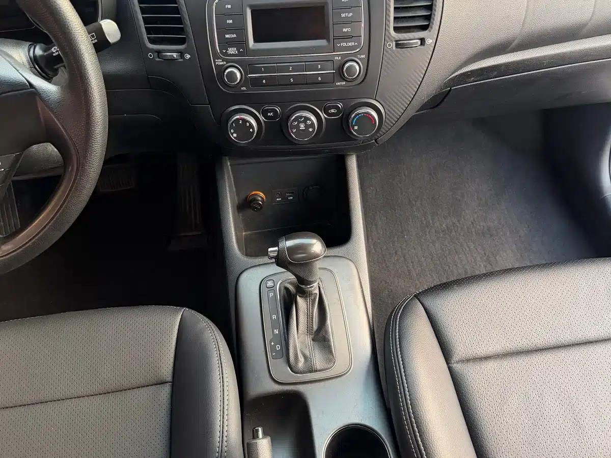 Kia K3S 2014 1.6L Automatic GL — миниатюра 25