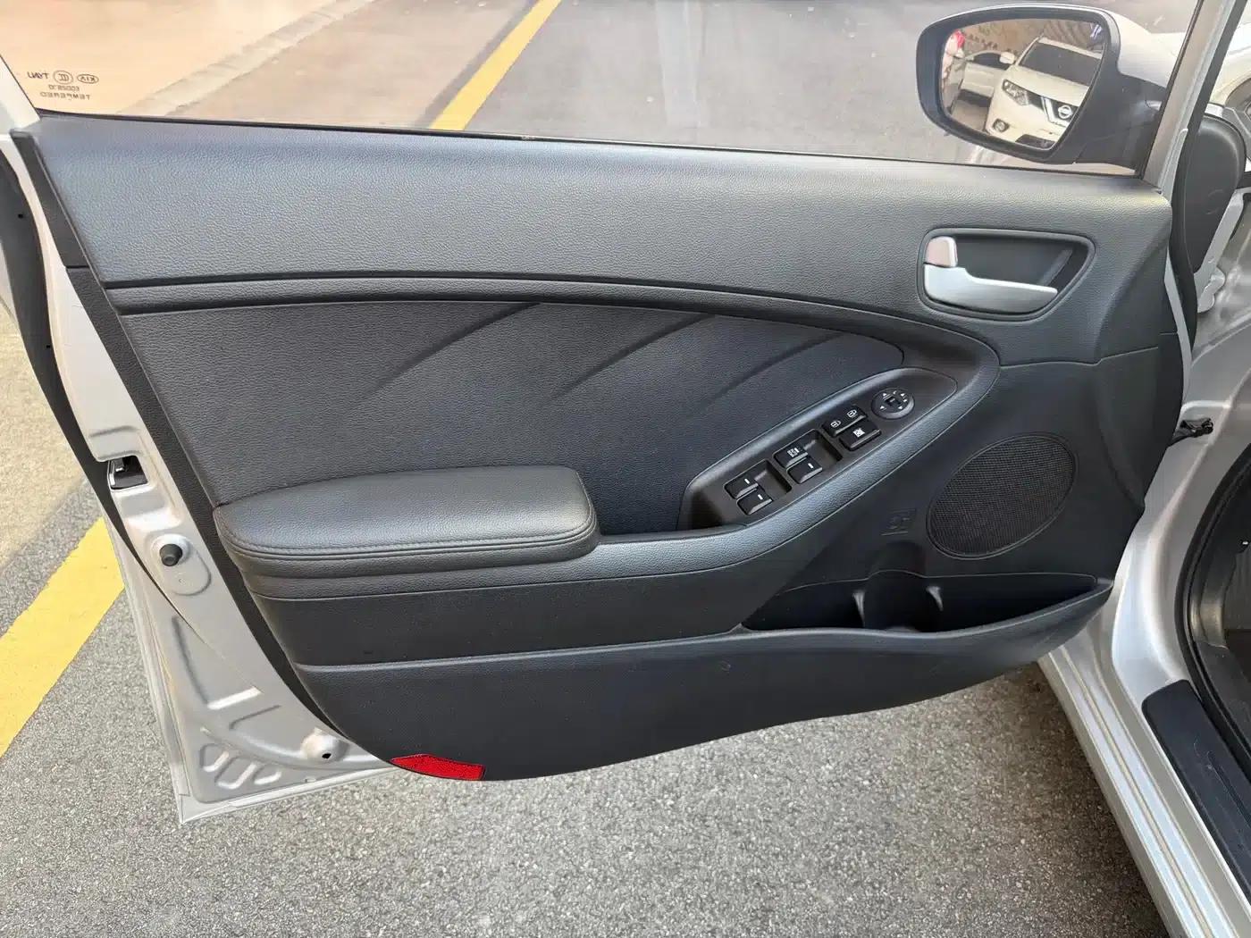 Kia K3S 2014 1.6L Automatic GL — миниатюра 28