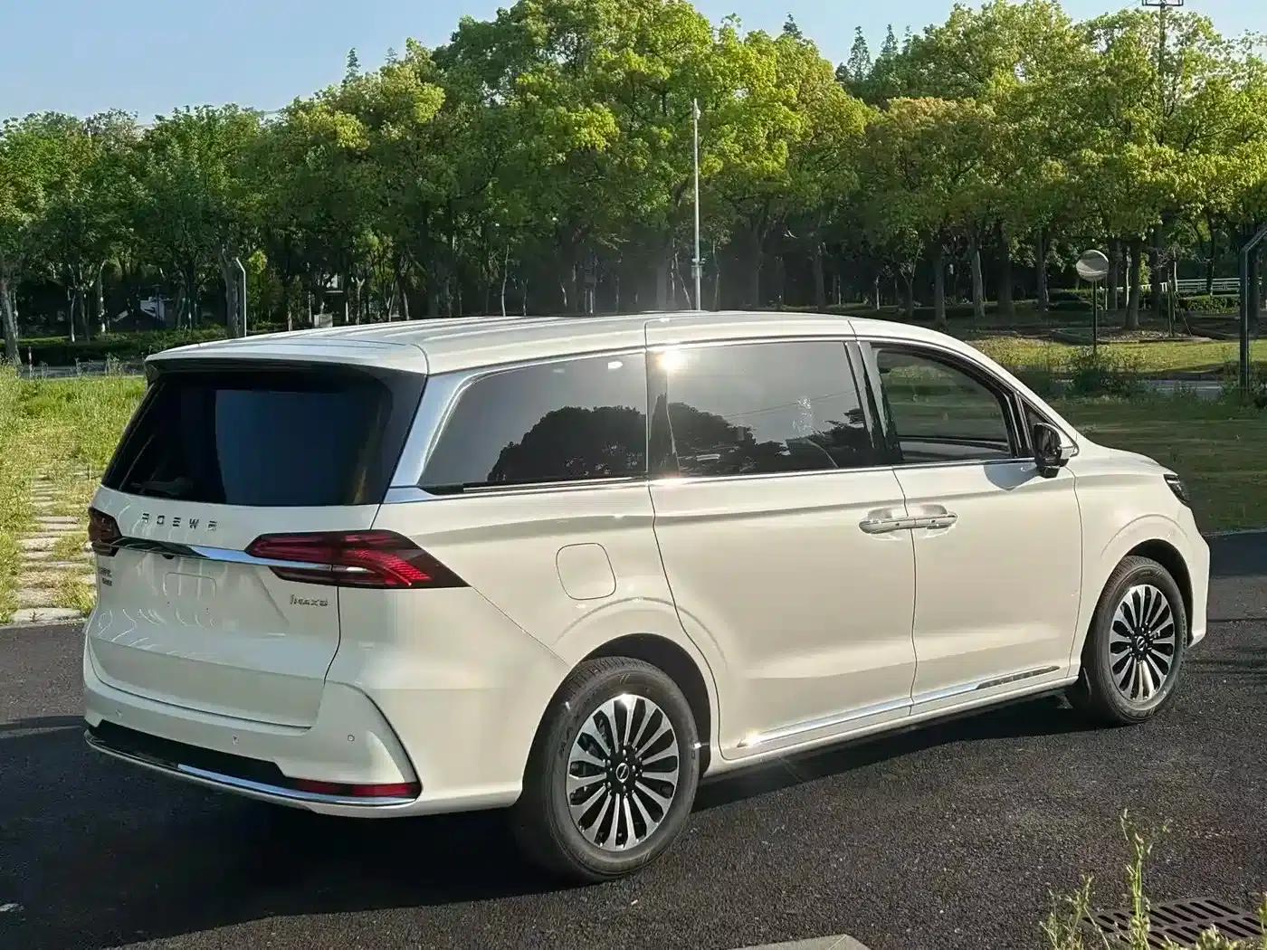 Roewe iMAX8 New Energy 2025 1.5T DMH Luxury Edition — миниатюра 16