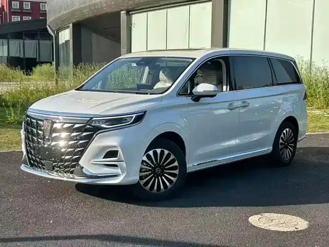 Roewe iMAX8 New Energy 2025 1.5T DMH Luxury Edition