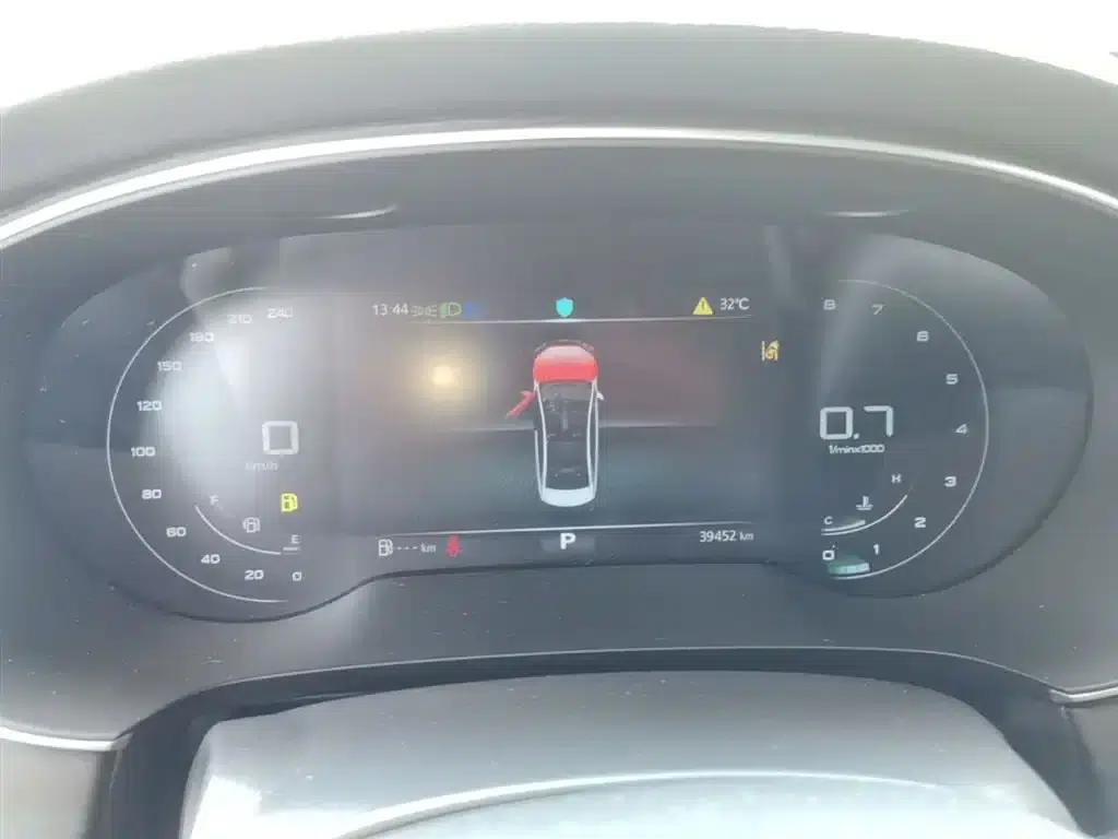 Roewe i6 MAX 2020 300TGI Automatic Cool and Intelligent Driving Edition — миниатюра 12