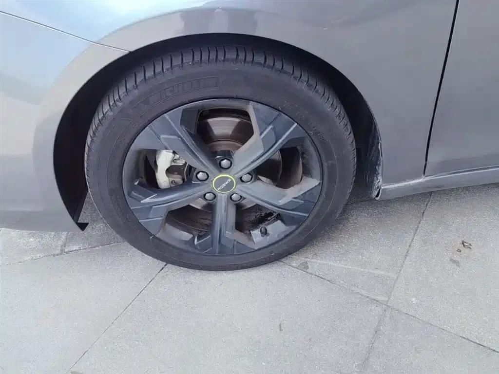Roewe i6 MAX 2020 300TGI Automatic Cool and Intelligent Driving Edition — миниатюра 22