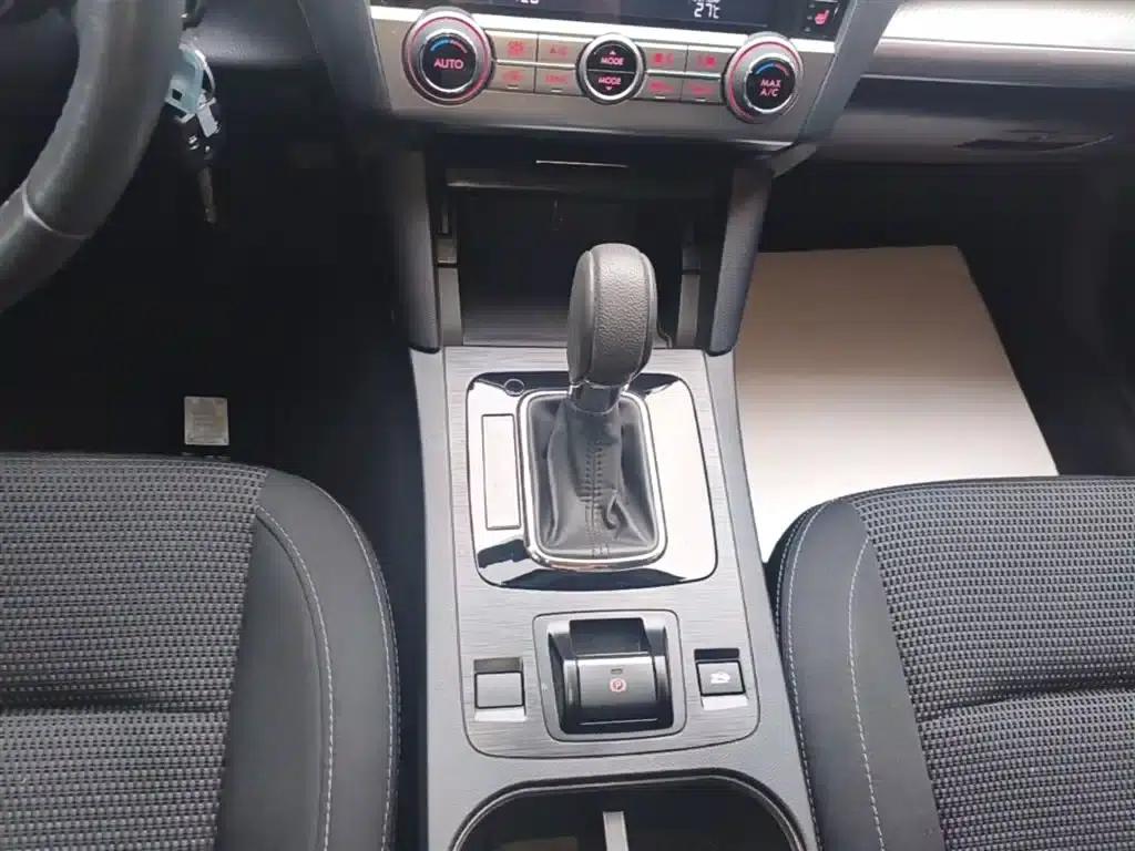 Legacy 2020 Facelift 2.5i AWD Fashion Edition — миниатюра 14