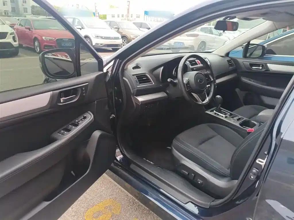 Legacy 2020 Facelift 2.5i AWD Fashion Edition — миниатюра 16