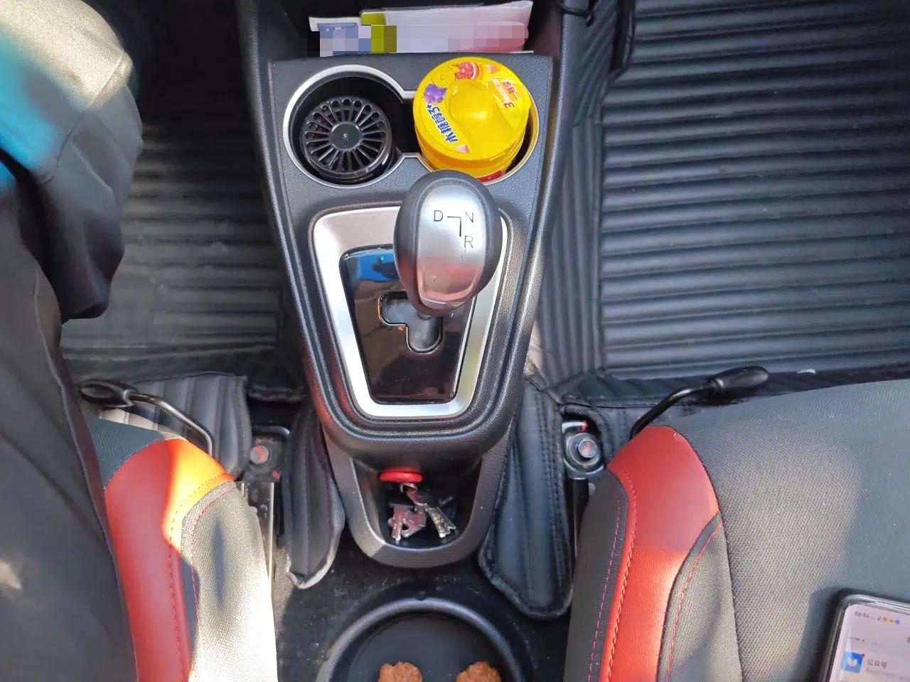 Used JAC Group iEV6E 2018 Upgraded Edition iEV6E Luxury Smart Model — миниатюра 14