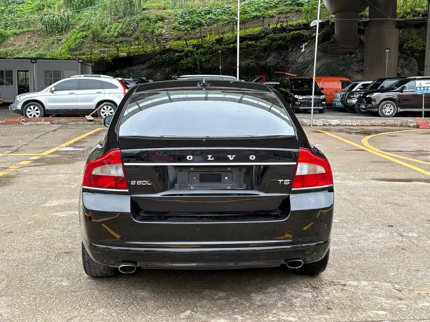 2012 Volvo S80L 2.0T T5 Smart Edition — миниатюра 5