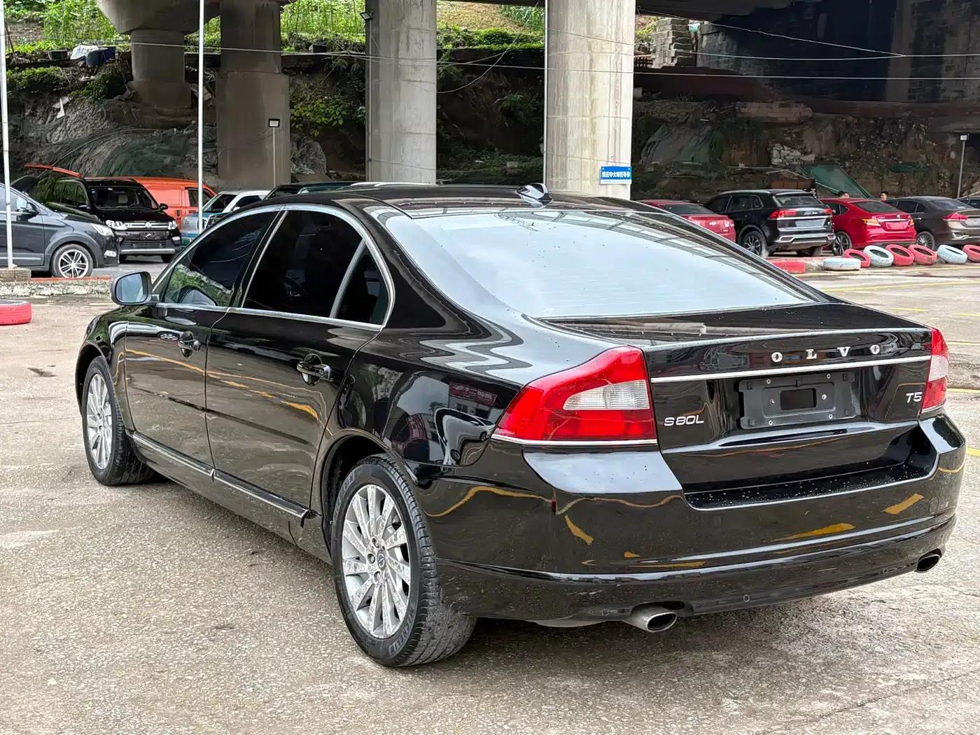 2012 Volvo S80L 2.0T T5 Smart Edition — миниатюра 6