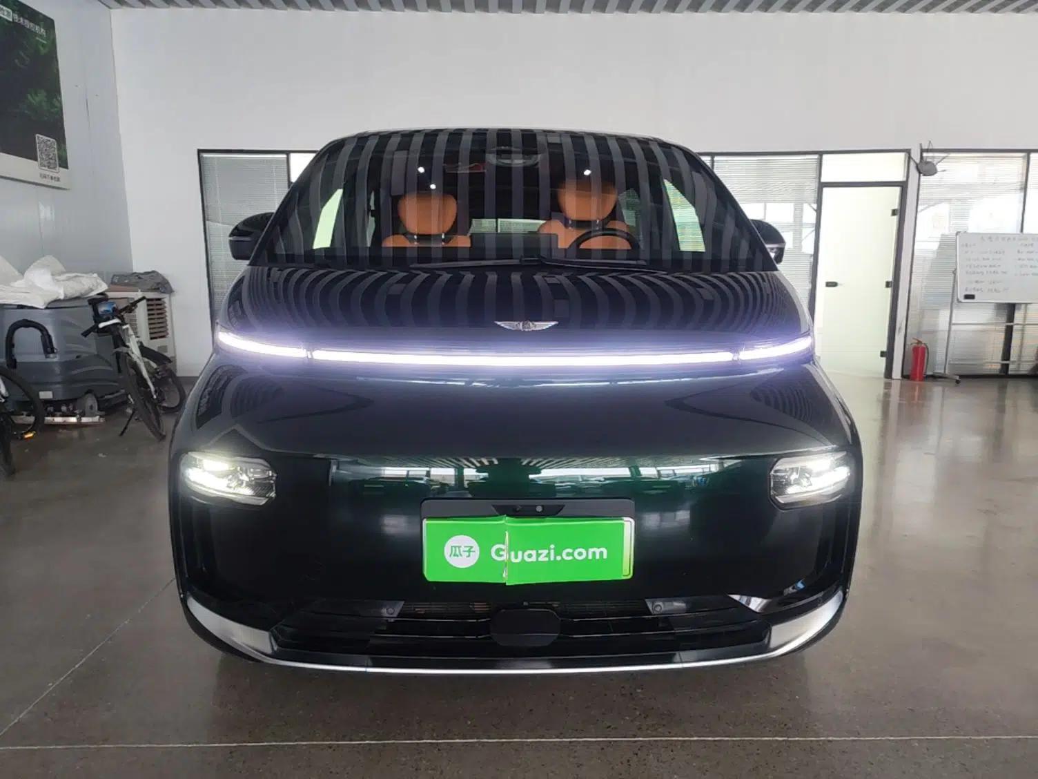 Used Geely Galaxy LEVC L380 2025 805 km Flagship Version All-Wheel Drive — миниатюра 2
