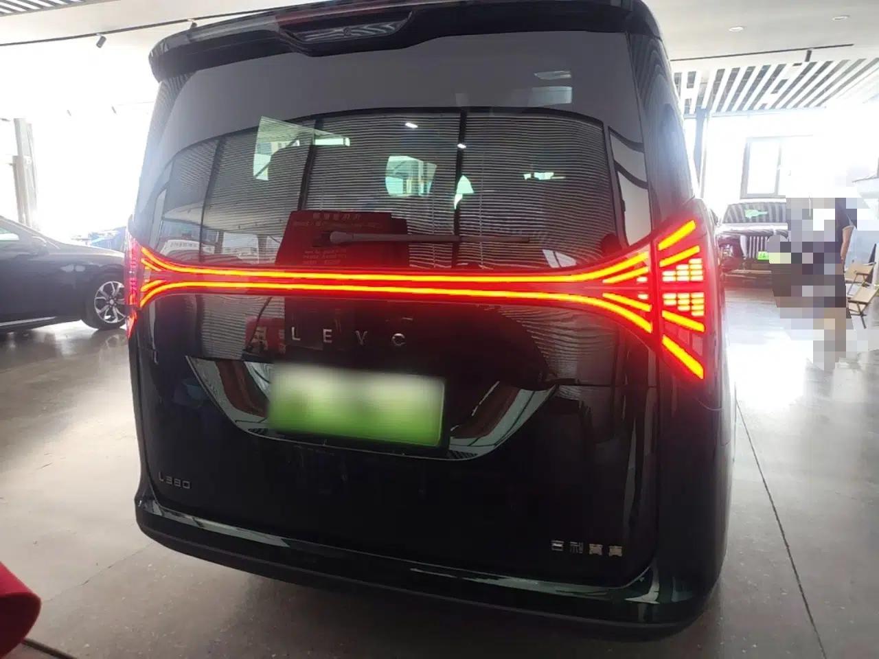Used Geely Galaxy LEVC L380 2025 805 km Flagship Version All-Wheel Drive — миниатюра 5
