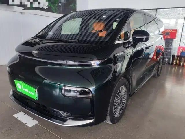 Used Geely Galaxy LEVC L380 2025 805 km Flagship Version All-Wheel Drive