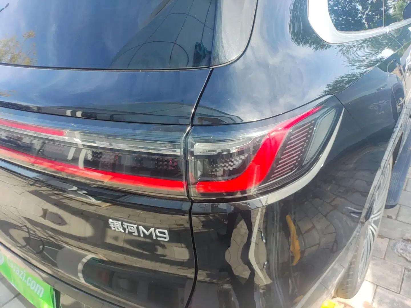 Used Geely Galaxy M9 2025 Model 210km Four-Wheel-Drive Leading Edition — миниатюра 14