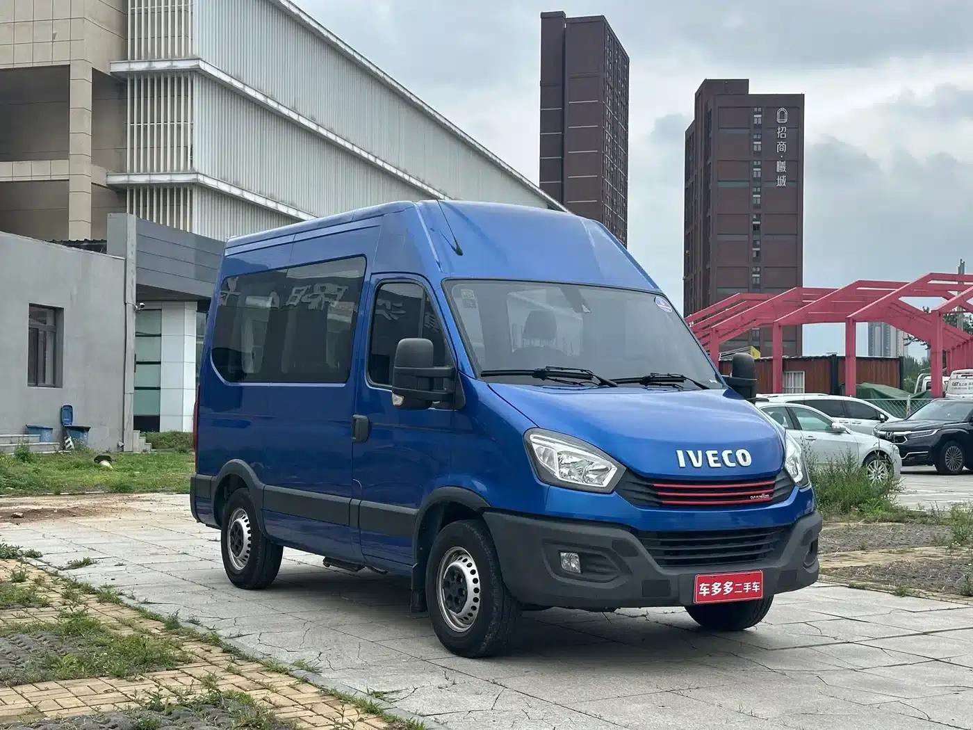 Iveco Daily 2020 3.0T Automatic Short Wheelbase High Roof F1C — миниатюра 3