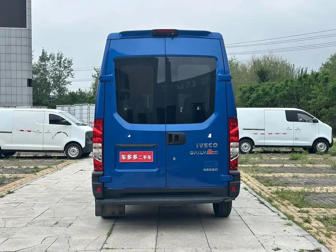 Iveco Daily 2020 3.0T Automatic Short Wheelbase High Roof F1C — миниатюра 5