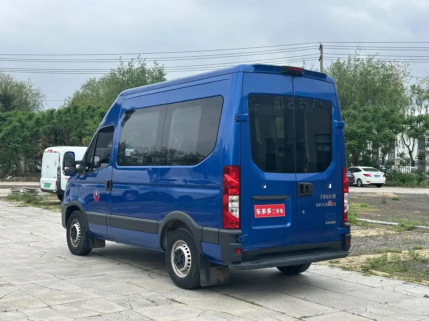 Iveco Daily 2020 3.0T Automatic Short Wheelbase High Roof F1C — миниатюра 7