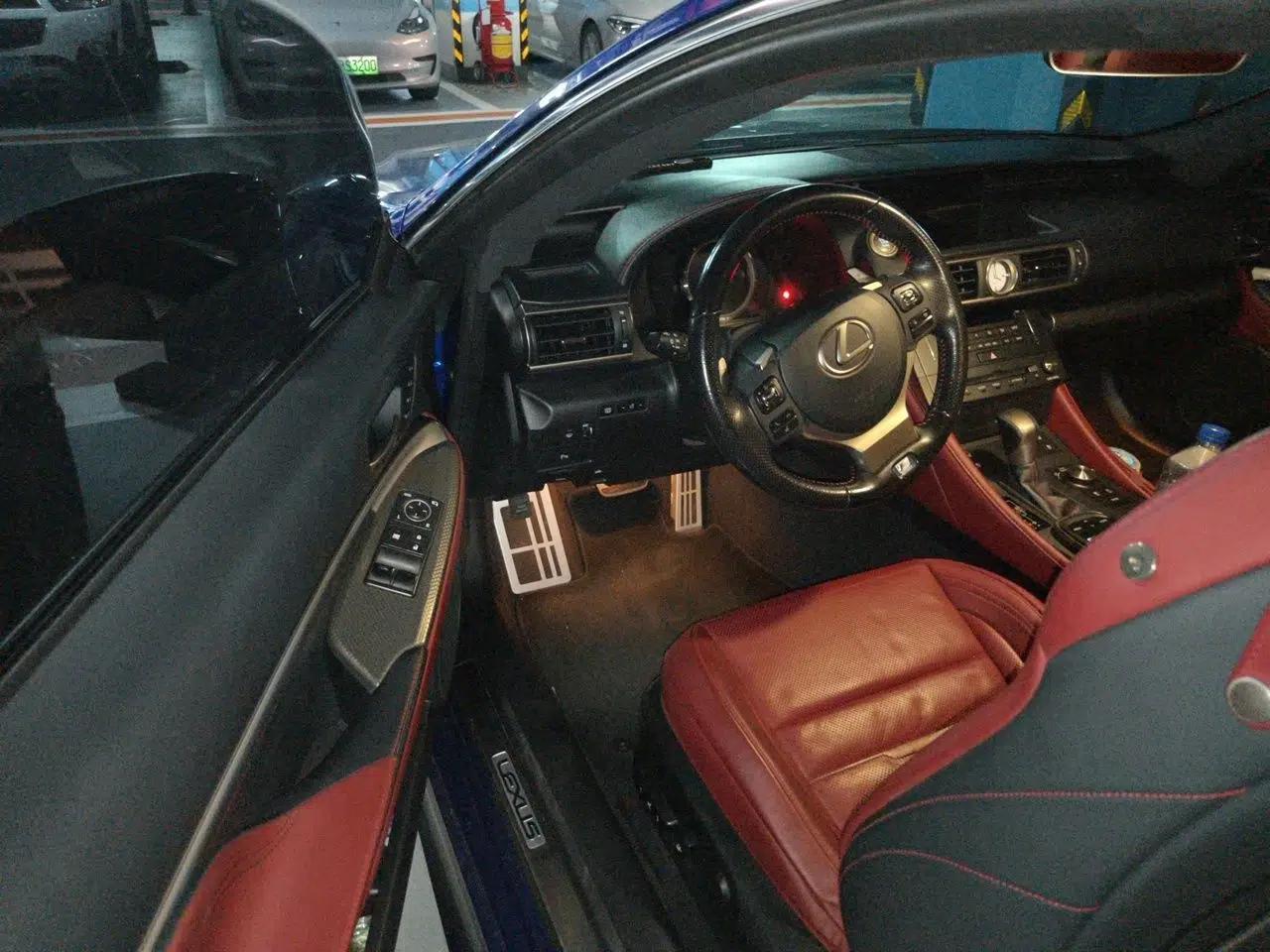 Used Lexus RC 2016 200t F SPORT Edition — миниатюра 16