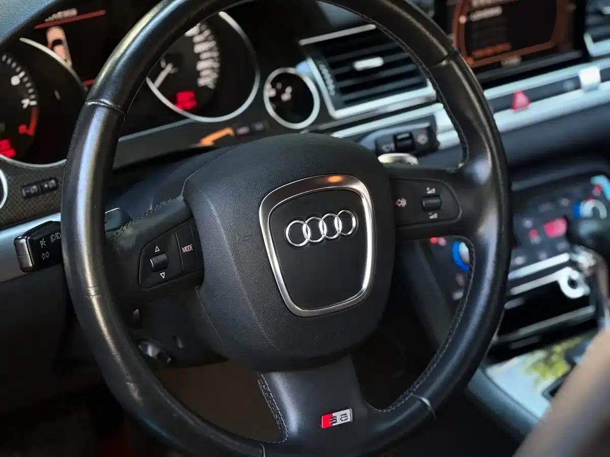2008 Audi S8 5.2FSI quattro — миниатюра 3