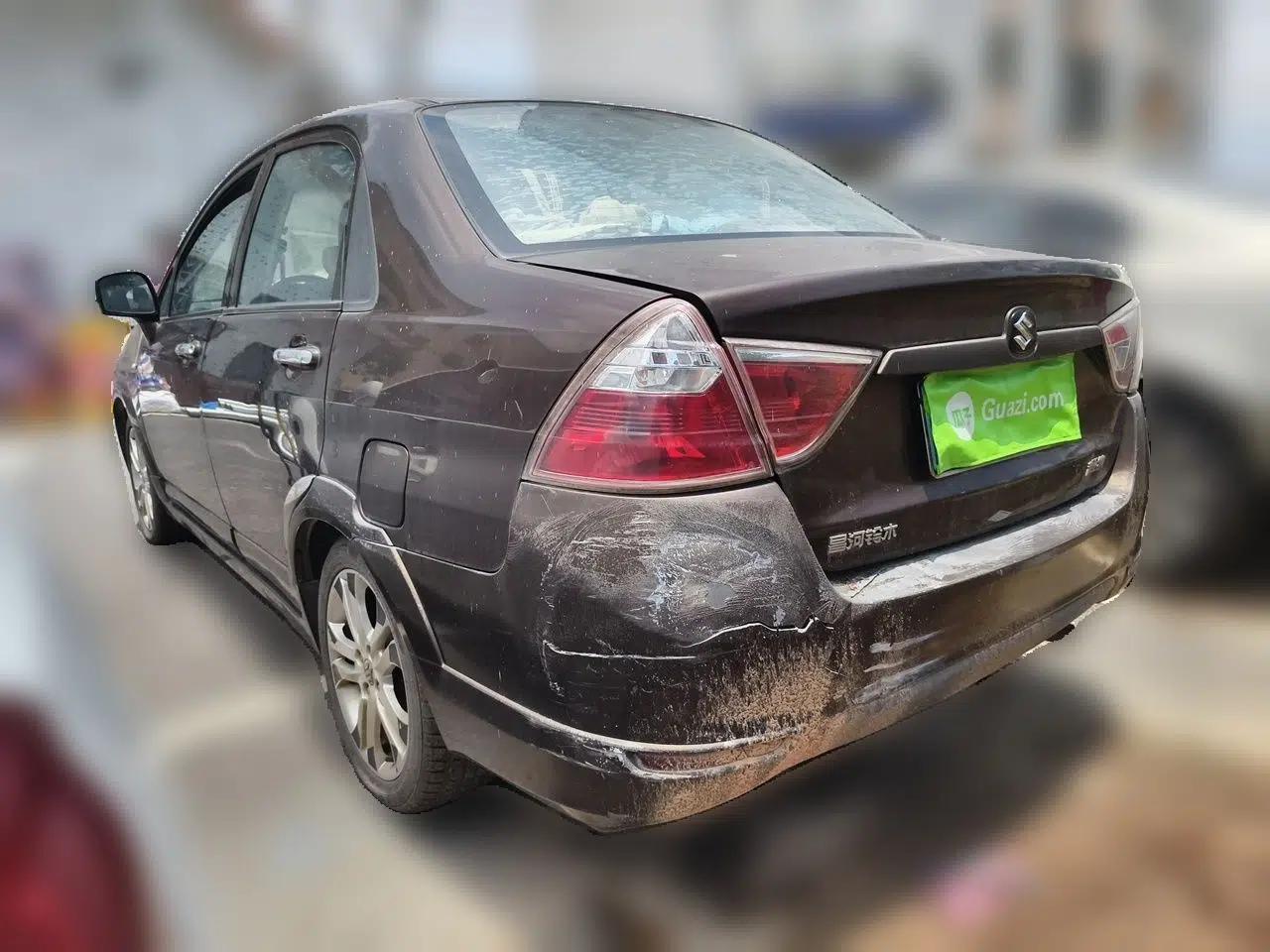 Used Suzuki Liana A6 2014 Sedan 1.4L Manual Enjoyment Model — миниатюра 4