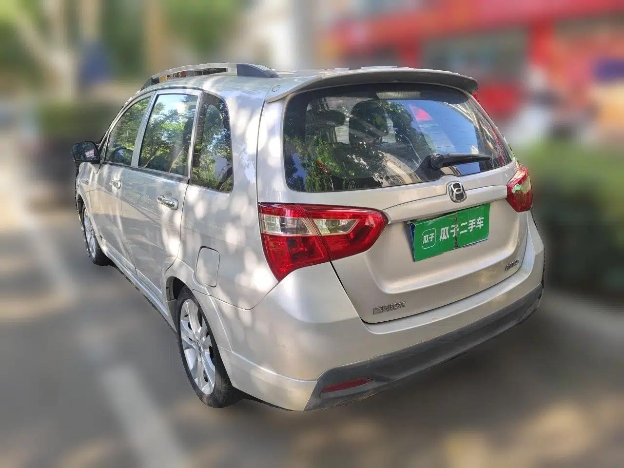 Used Suzuki Liana A6 2014 Hatchback 1.4L Manual Ideal Model — миниатюра 4