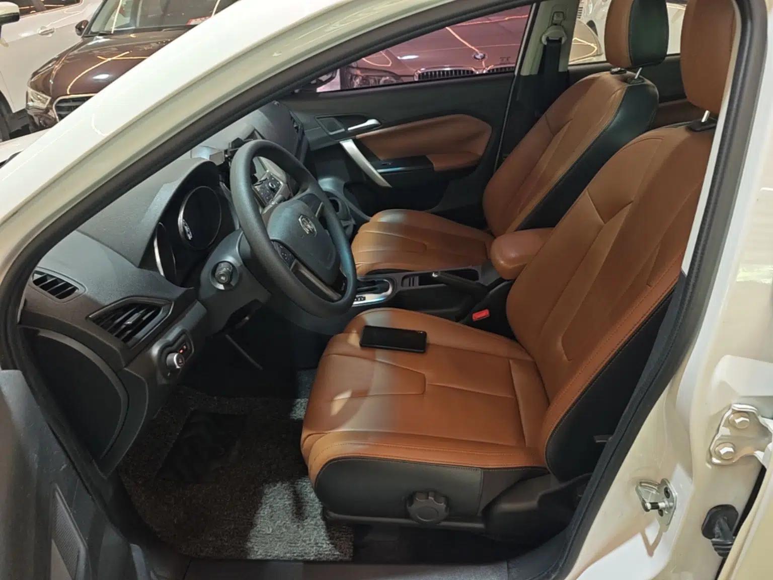 Used MG GT 2016 1.5T Automatic Value-Added Luxury Edition — миниатюра 17