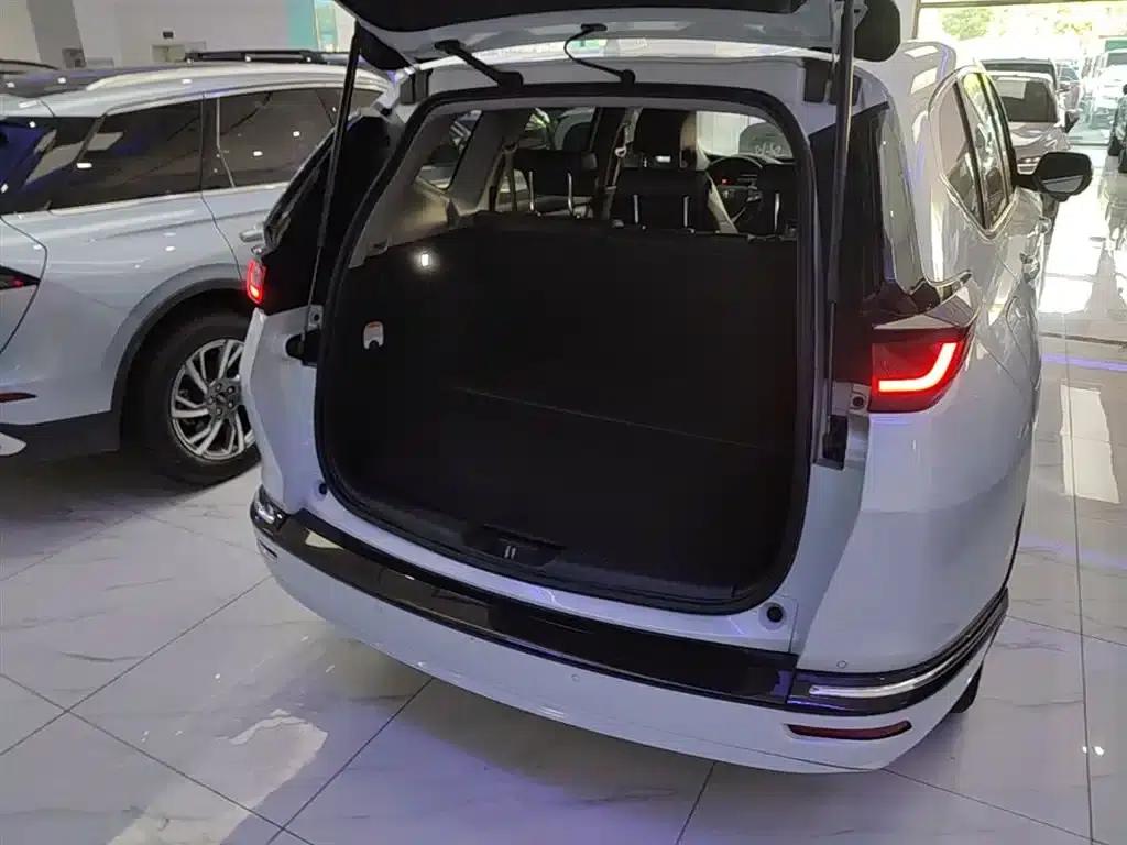 2022 Honda Breeze e:PHEV Premium Edition — миниатюра 19