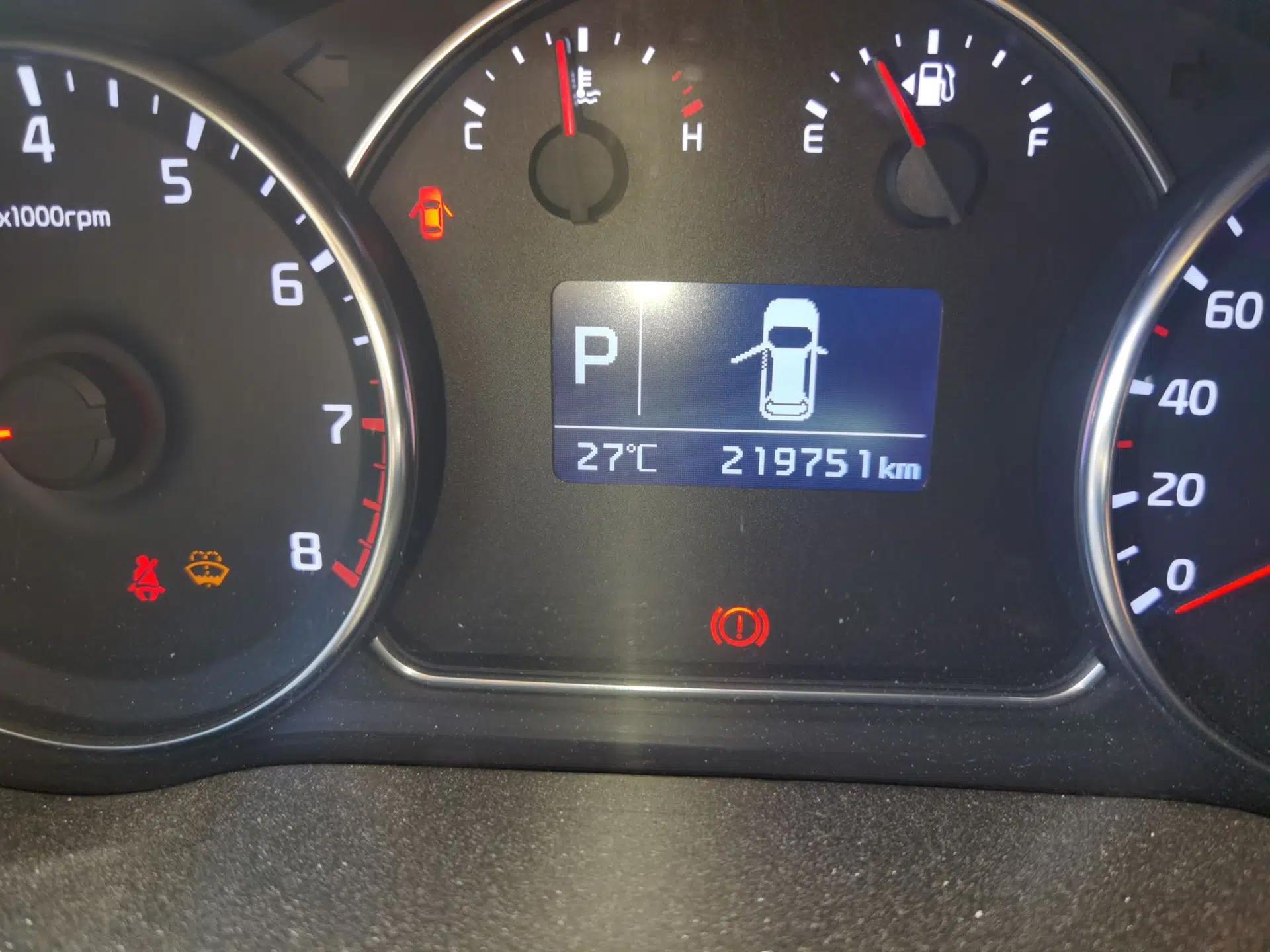 Used Kia Carens 2013 2.0L 5-Seater Automatic Comfort Version China IV Standard — миниатюра 12