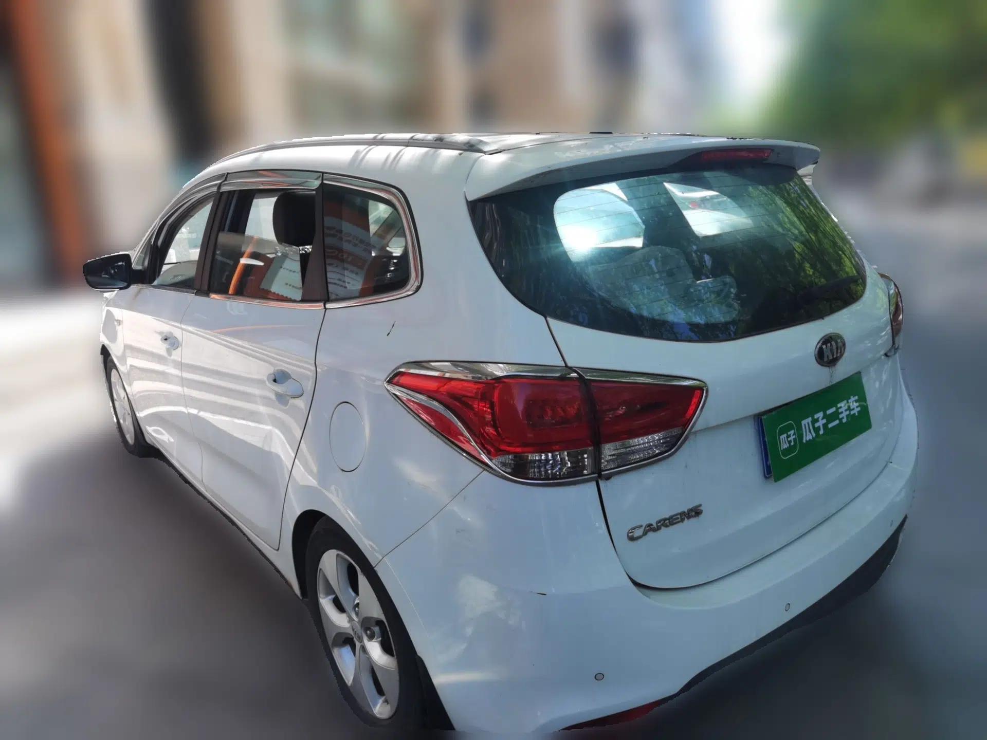 Used Kia Carens 2013 2.0L 5-Seater Automatic Comfort Version China IV Standard — миниатюра 4