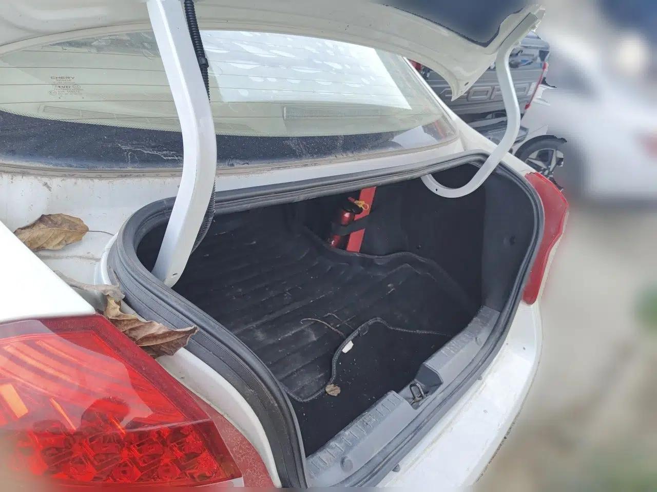 Used Chery E3 2015 1.5L Manual ZhiShang Model — миниатюра 19