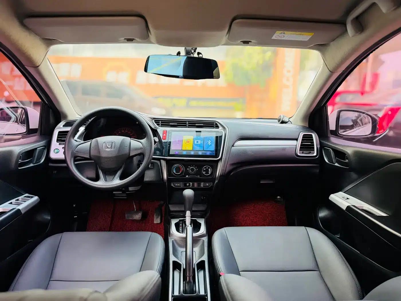 2017 Honda Crider 1.5L CVT Classic Edition — миниатюра 5