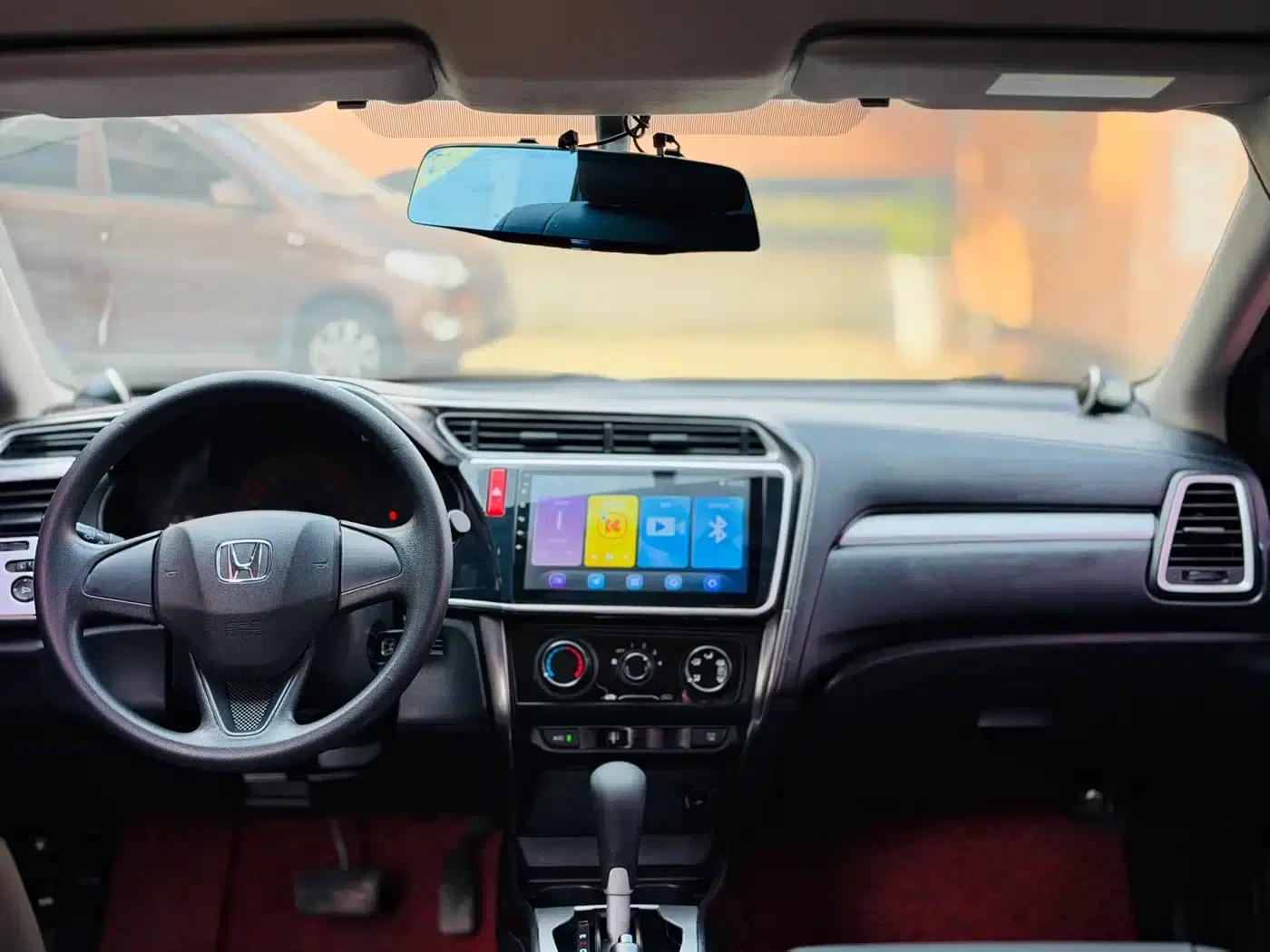 2017 Honda Crider 1.5L CVT Classic Edition — миниатюра 6