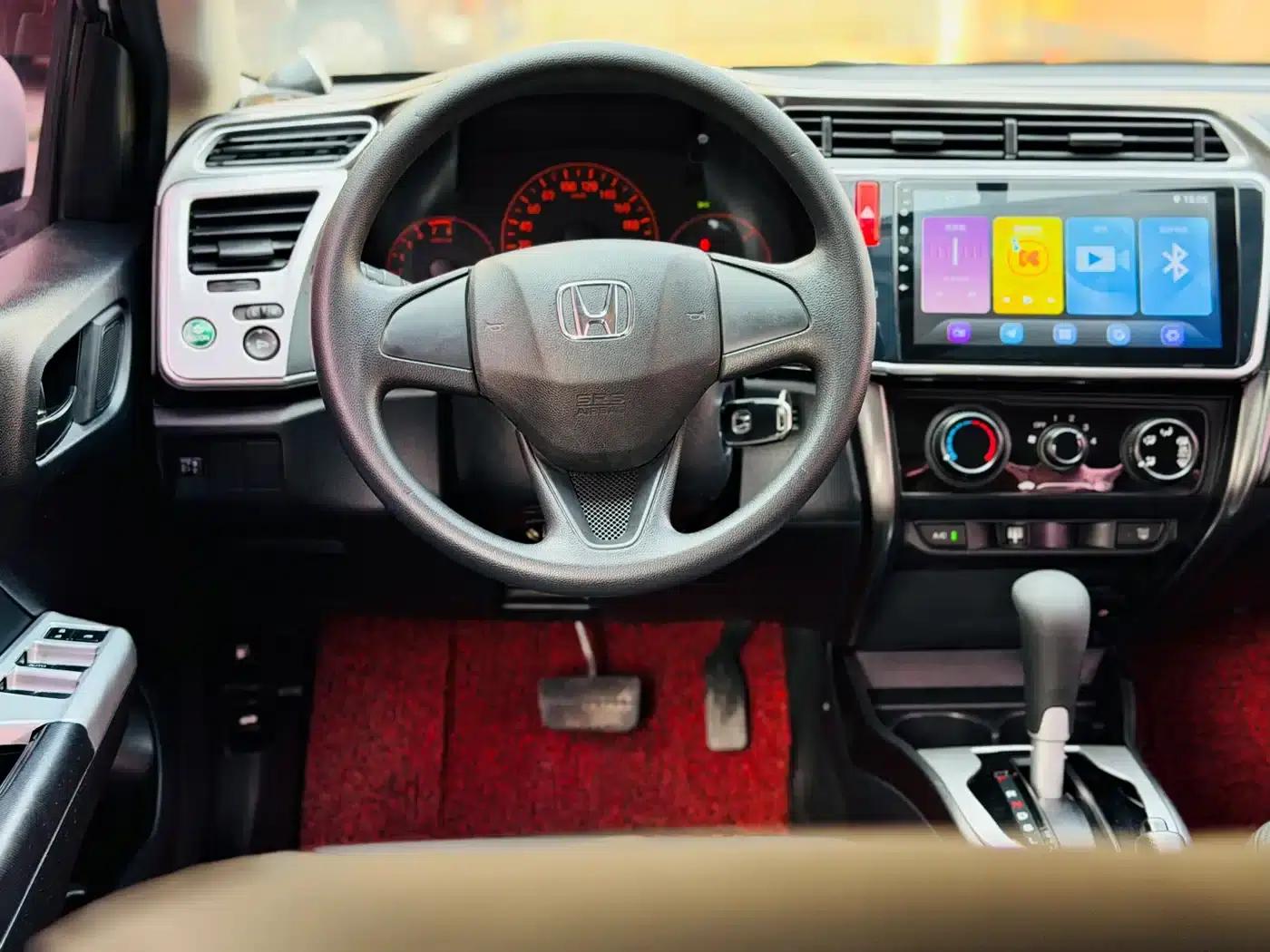 2017 Honda Crider 1.5L CVT Classic Edition — миниатюра 8