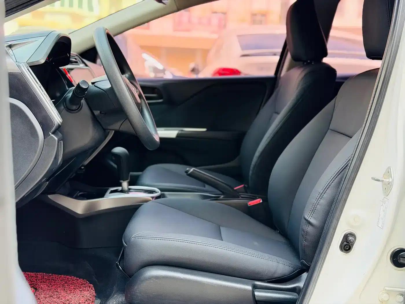 2017 Honda Crider 1.5L CVT Classic Edition — миниатюра 10